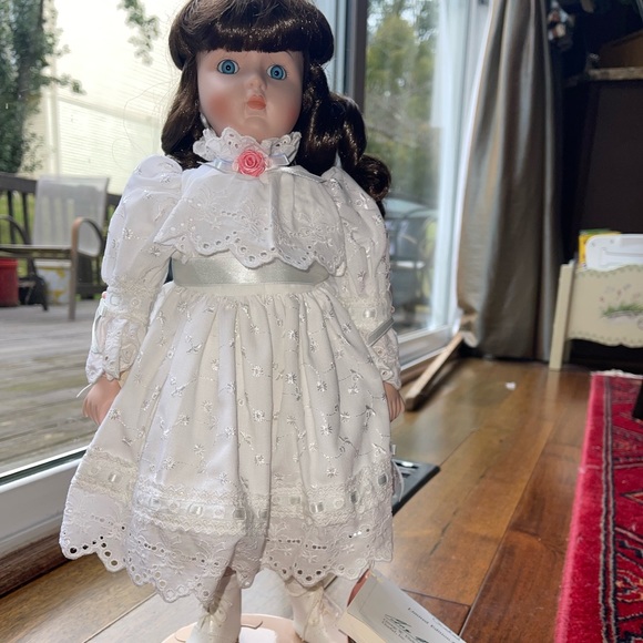 Carol Anne Doll By Bette Ball Goebel Vintage limited Addition Porcelain Doll. - Picture 1 of 16
